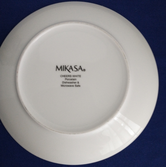 CURRIER & IVES 3 Bundle Dinner Table Plates - Picture 11 of 16